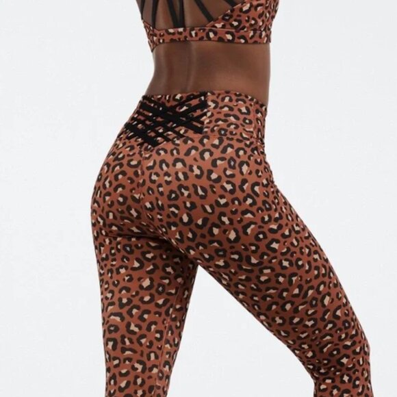 NWOT Power Hold by Fabletics - Brown Cheetah Set Small Bra and leggings - Picture 5 of 5